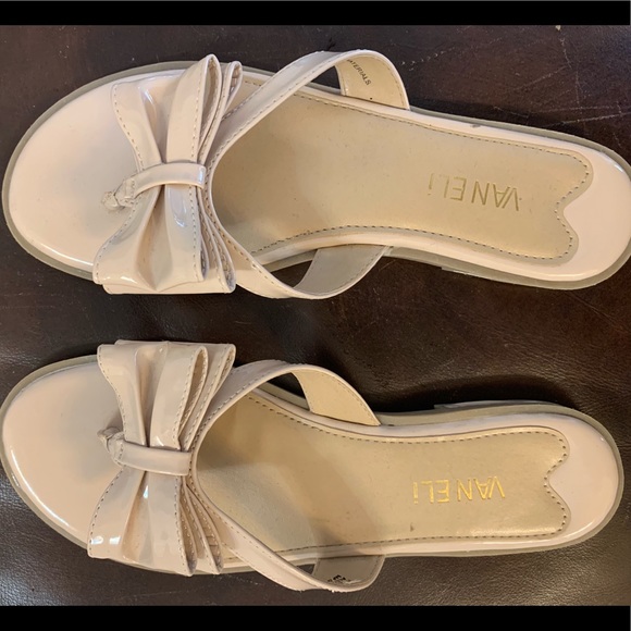 Nude Bow Flip Flop Sandals - Picture 1 of 1